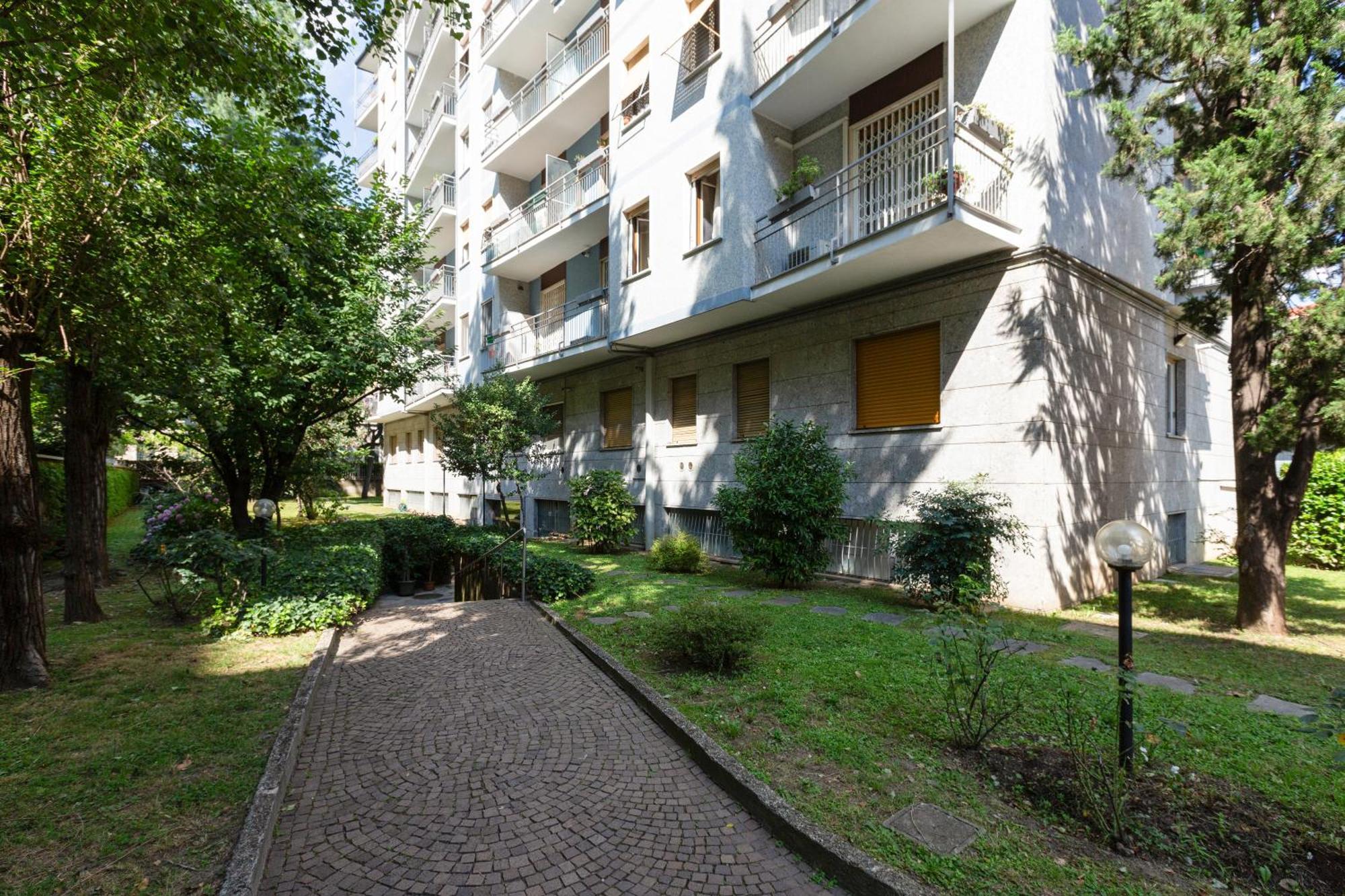 Ca' Granda M5 & Bicocca - Apartment With Parking Milan Luaran gambar